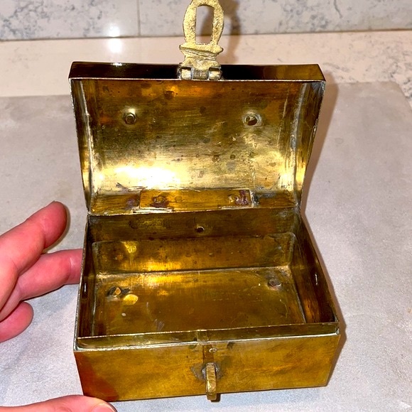 Jewelry Box Handmade Solid Brass Vintage Made in Isca India Functional Catch EUC - Picture 7 of 10